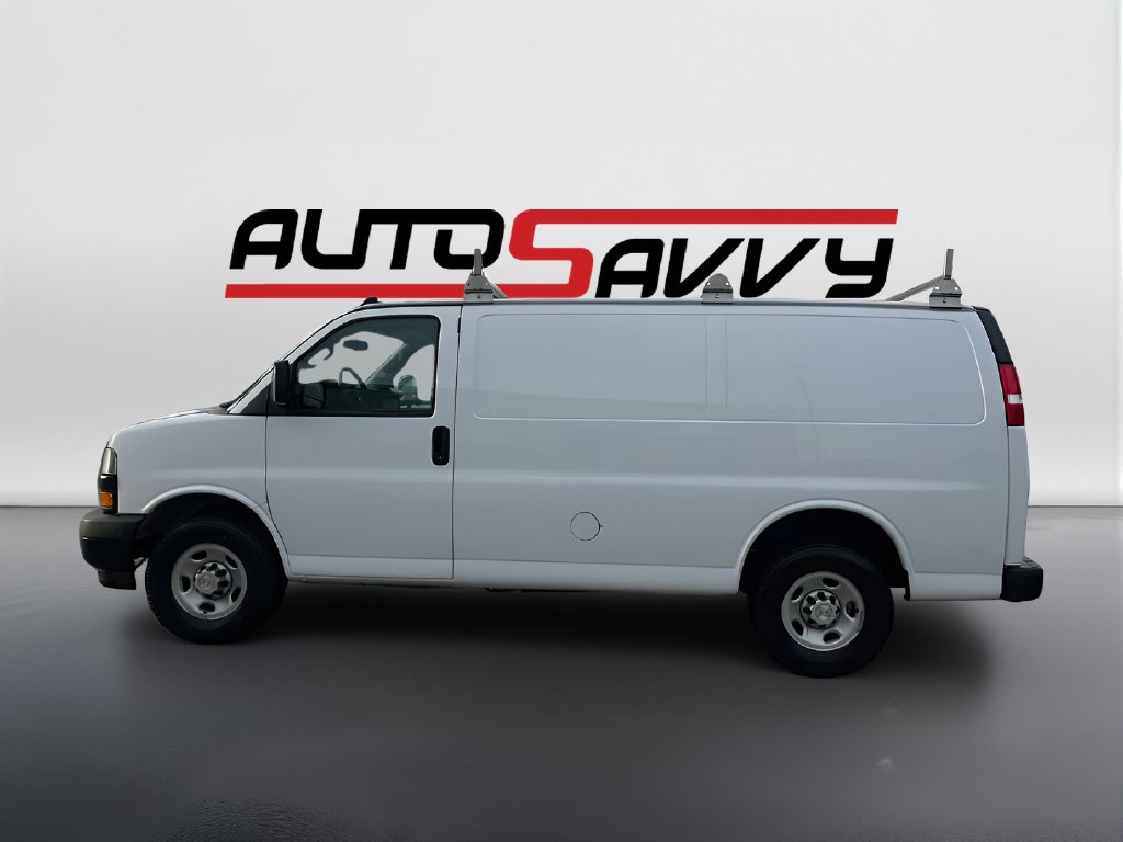 2024 Chevrolet Express 2500 photo 4 of 28