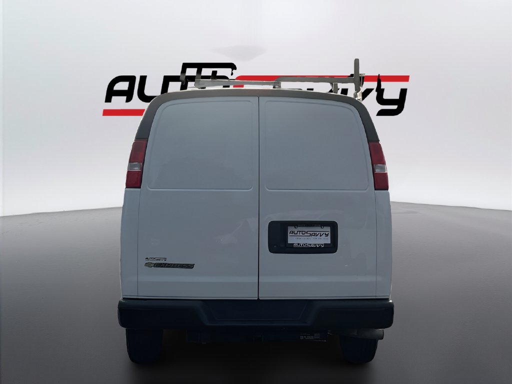 2024 Chevrolet Express 2500 photo 6 of 28