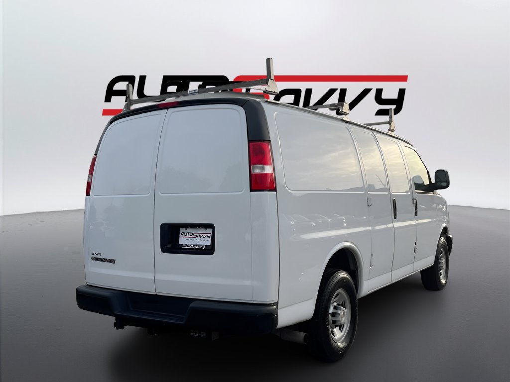 2024 Chevrolet Express 2500 photo 7 of 28