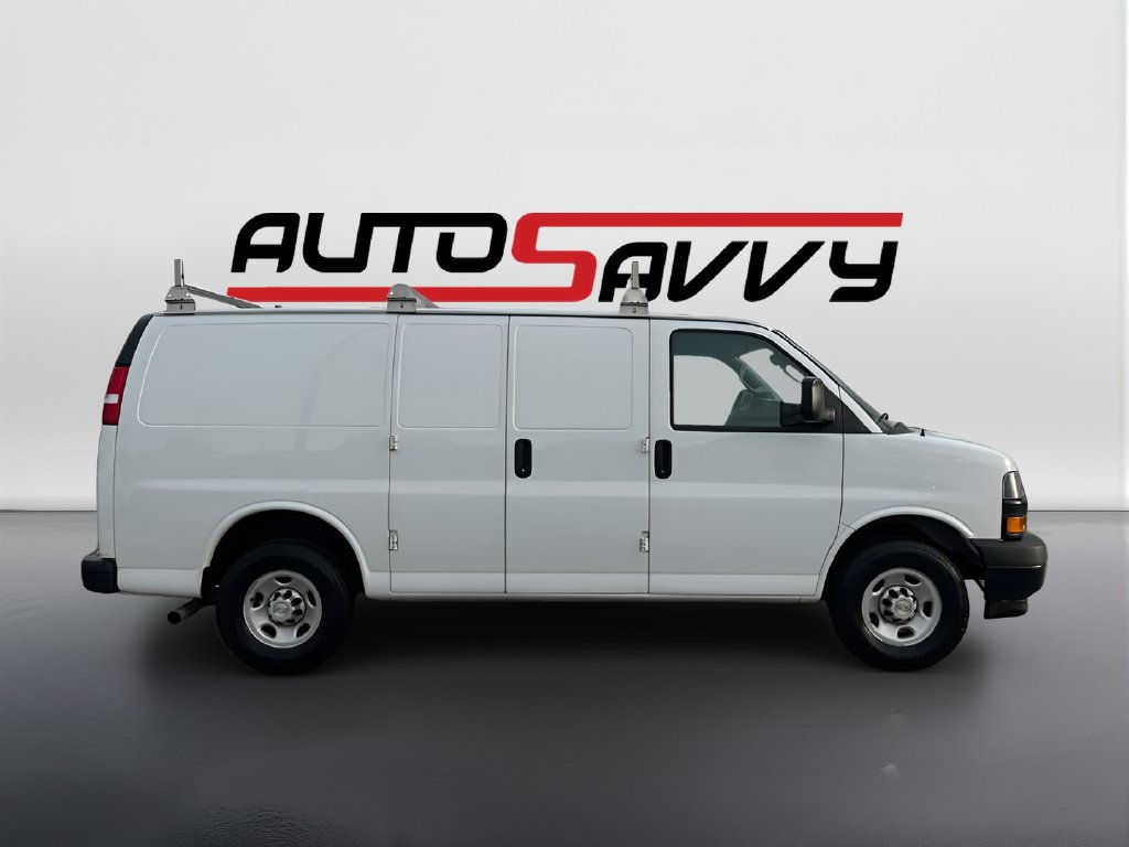 2024 Chevrolet Express 2500 photo 8 of 28