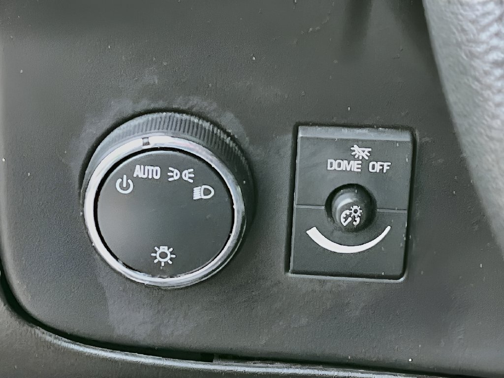 2024 Chevrolet Express 2500 photo 10 of 28