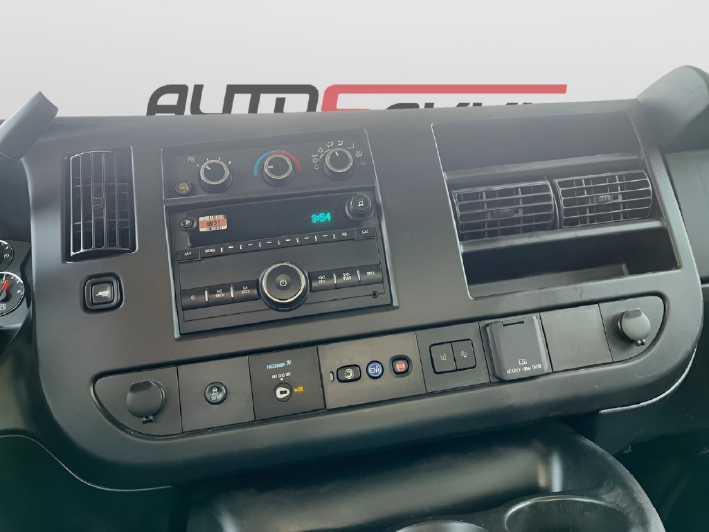 2024 Chevrolet Express 2500 photo 15 of 28