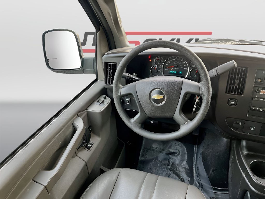2024 Chevrolet Express 2500 photo 20 of 28