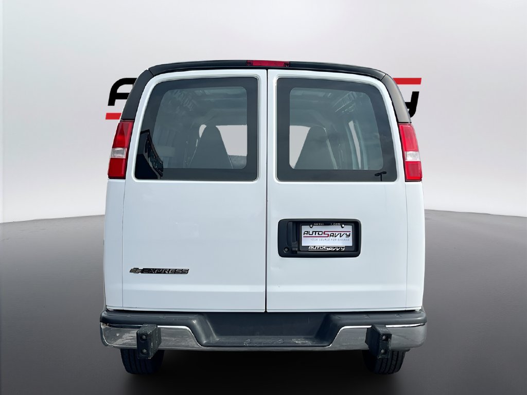 2023 Chevrolet Express 2500 photo 6 of 27