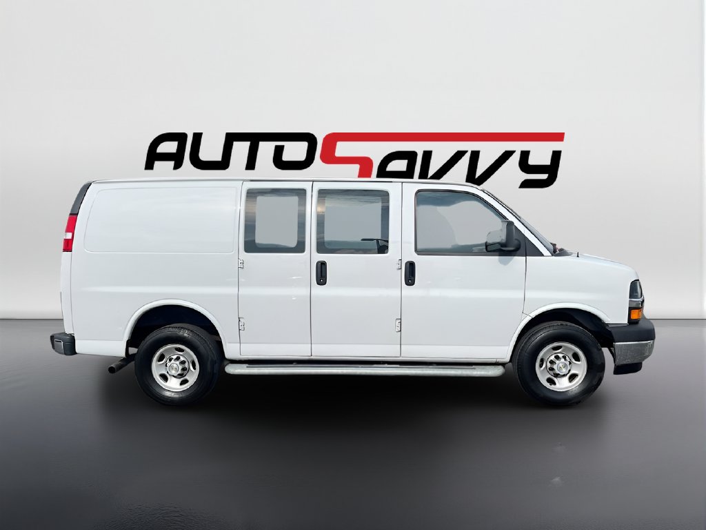 2023 Chevrolet Express 2500 photo 8 of 27