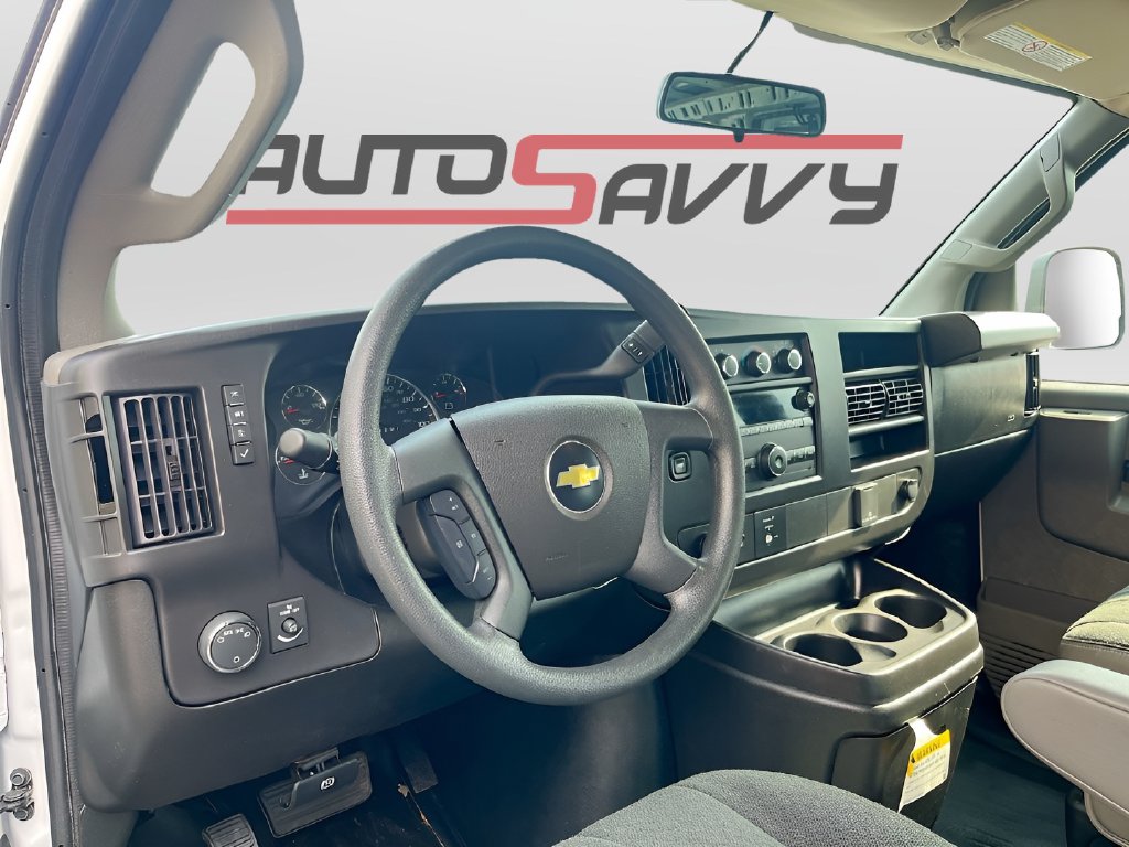 2023 Chevrolet Express 2500 photo 9 of 27