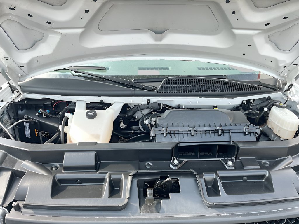 2023 Chevrolet Express 2500 photo 25 of 27