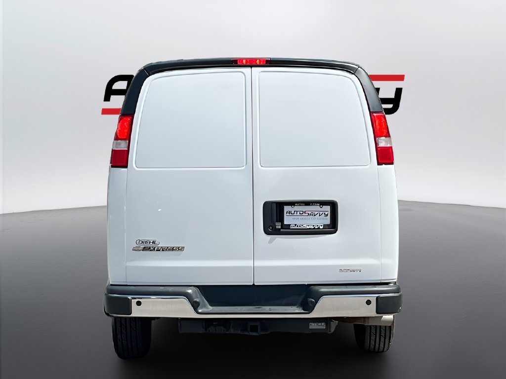 2024 Chevrolet Express 2500 photo 6 of 26