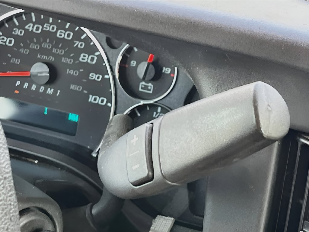 2024 Chevrolet Express 2500 photo 16 of 26