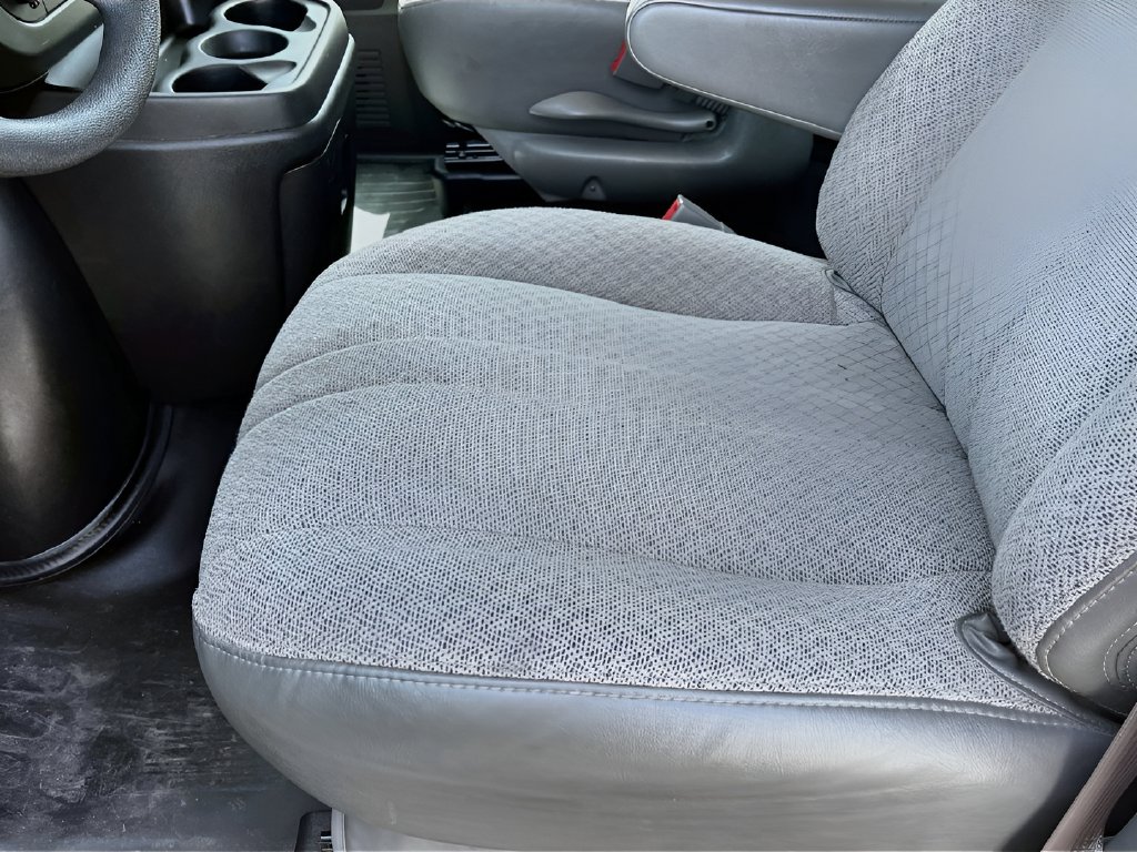 2024 Chevrolet Express 2500 photo 18 of 26