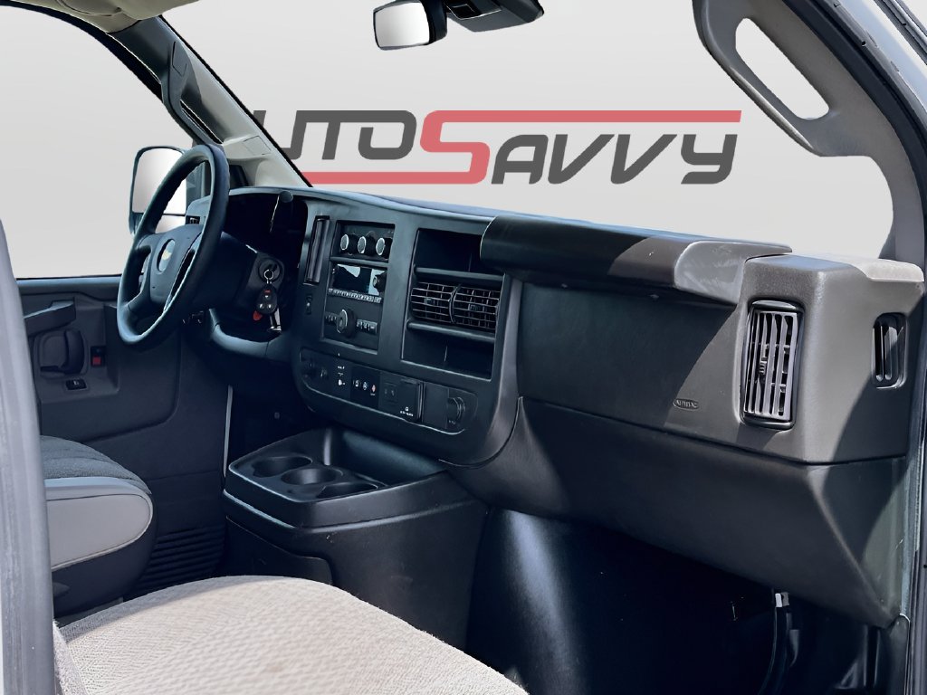 2024 Chevrolet Express 2500 photo 23 of 26