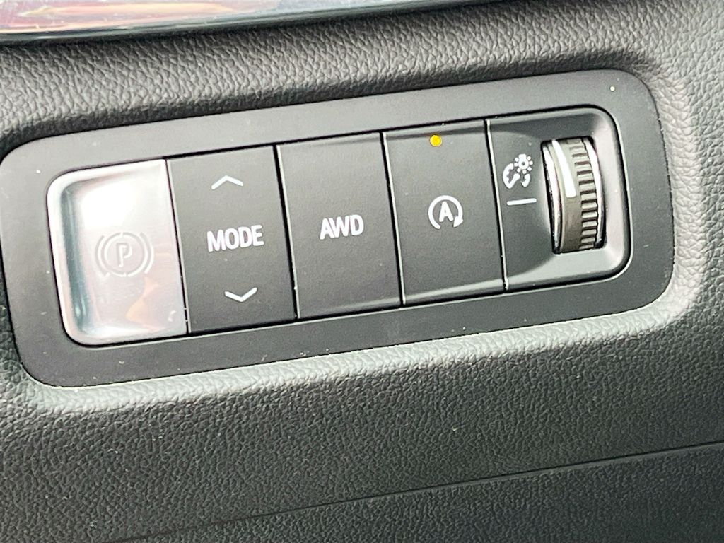 Used 2026 Sterling Metallic GMC Denali image 10