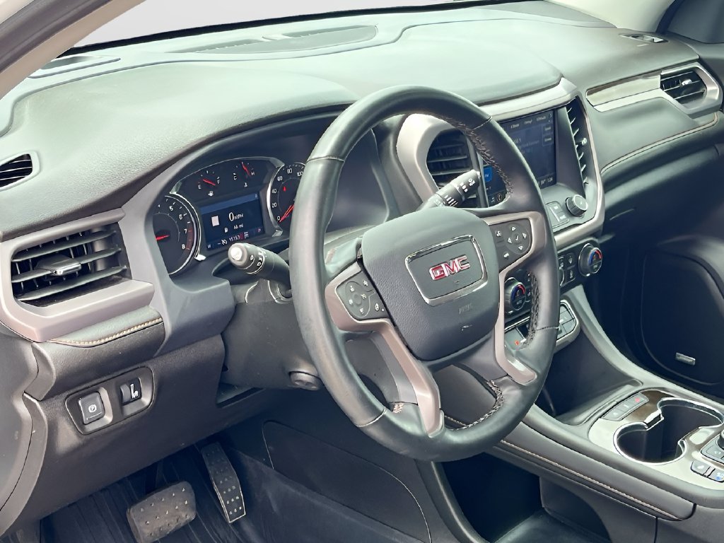 2023 GMC Acadia photo 9 of 36