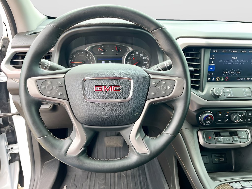 2023 GMC Acadia photo 11 of 36
