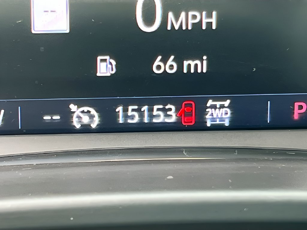 2023 GMC Acadia photo 12 of 36