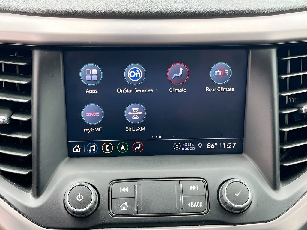 2023 GMC Acadia photo 15 of 36