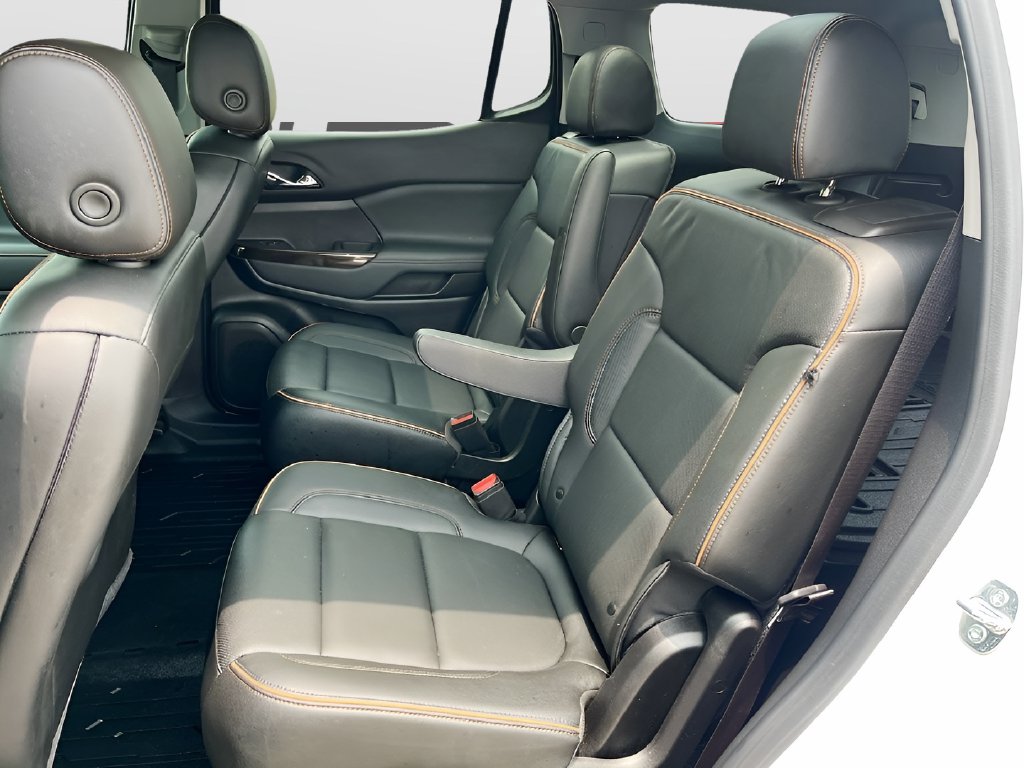 2023 GMC Acadia photo 26 of 36