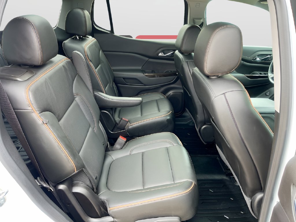 2023 GMC Acadia photo 30 of 36