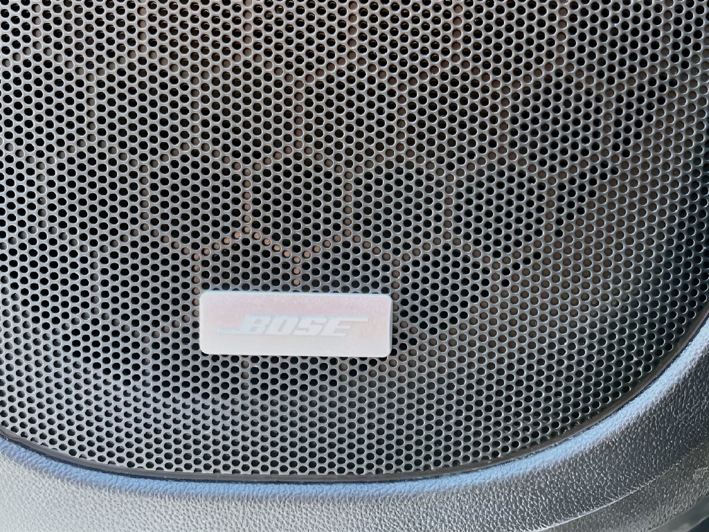 2023 GMC Acadia photo 19 of 36