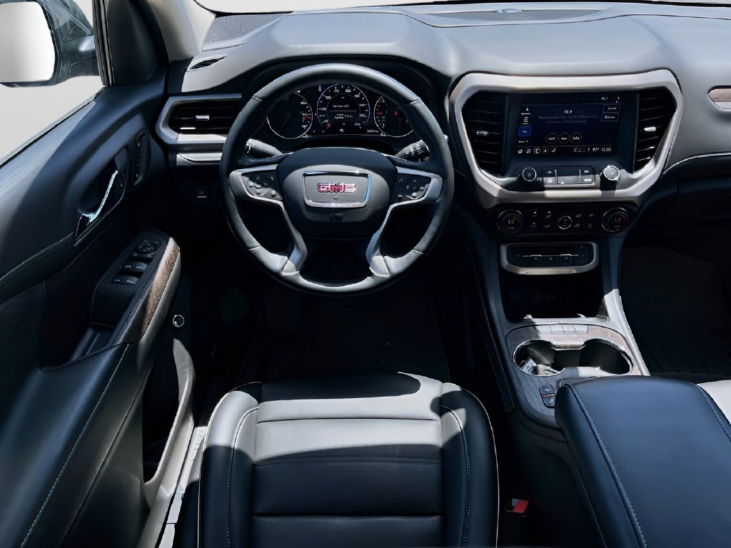 2023 GMC Acadia photo 24 of 36