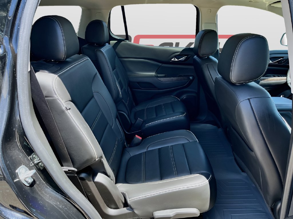 2023 GMC Acadia photo 30 of 36