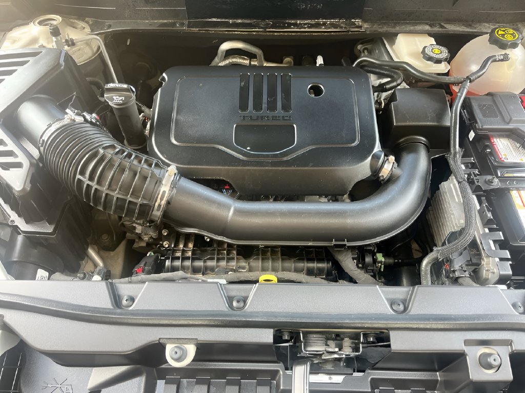 2023 GMC Acadia photo 32 of 34