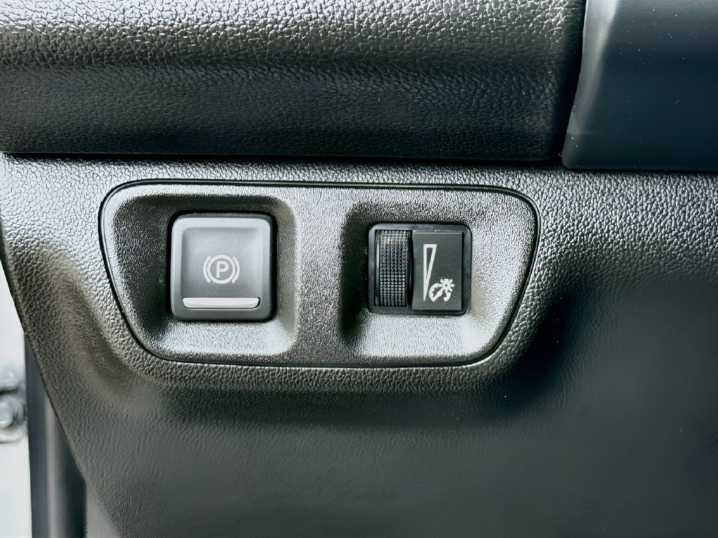 2023 GMC Acadia photo 10 of 35
