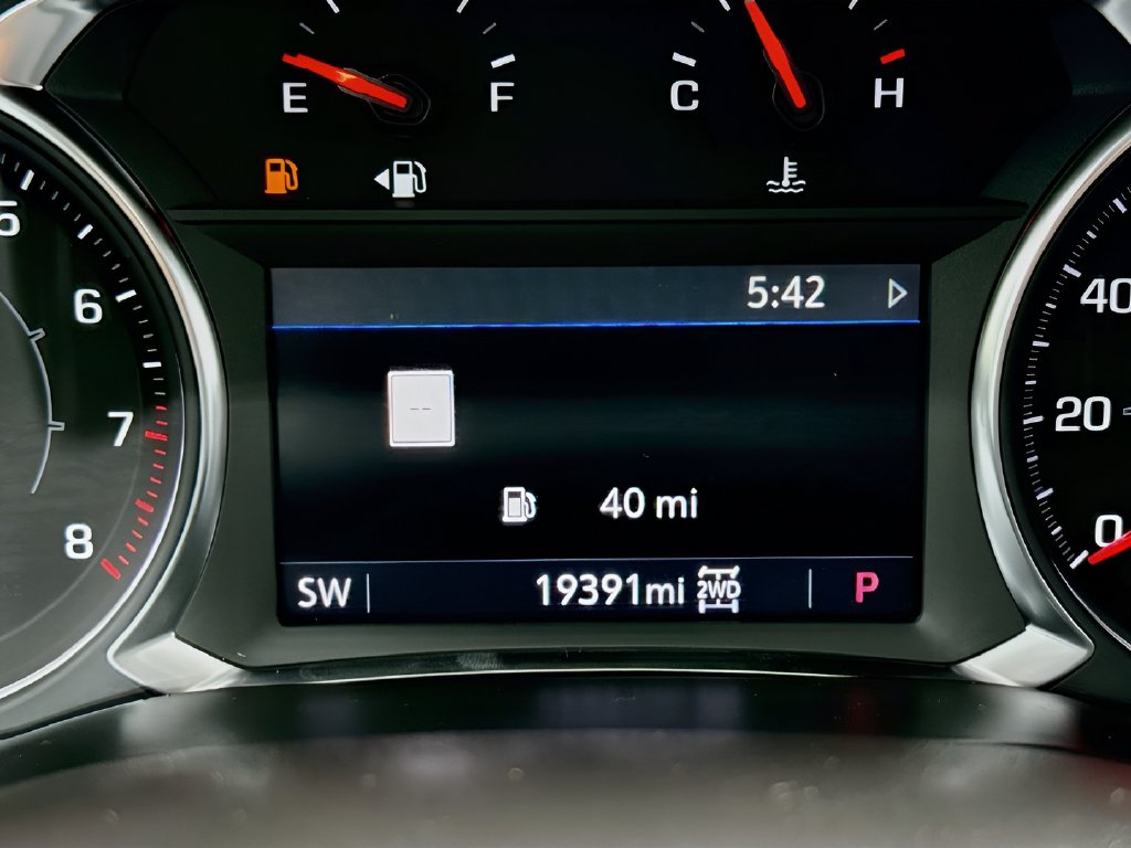 2023 GMC Acadia photo 12 of 35