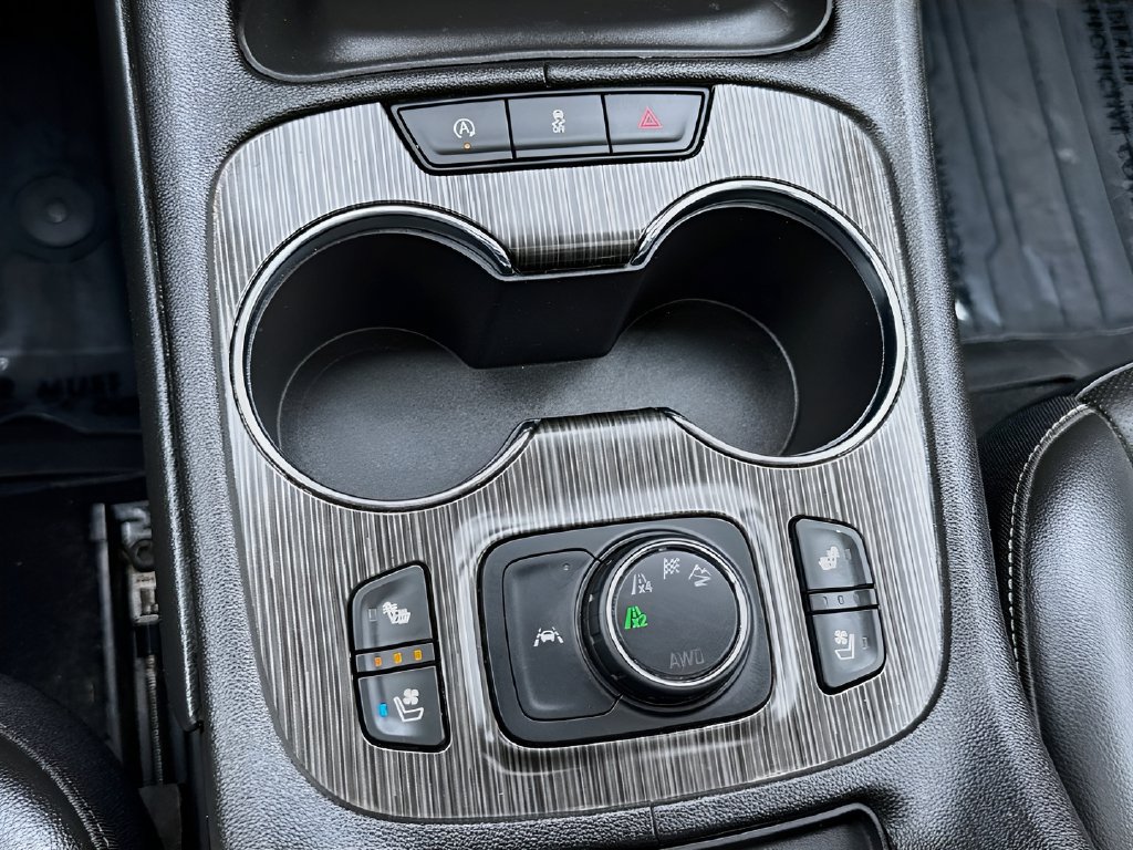 2023 GMC Acadia photo 21 of 35