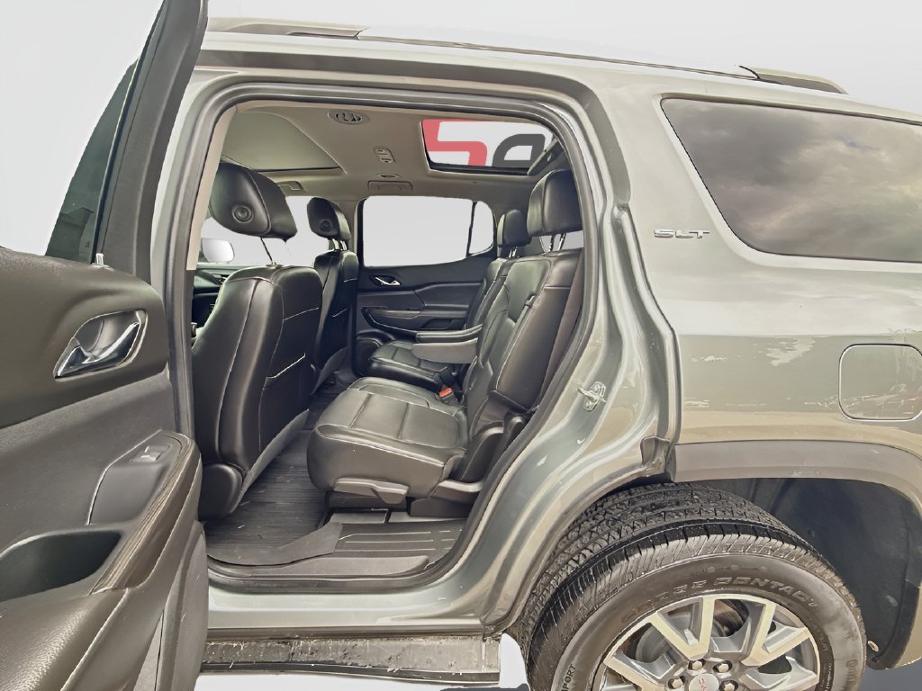 2023 GMC Acadia photo 26 of 35