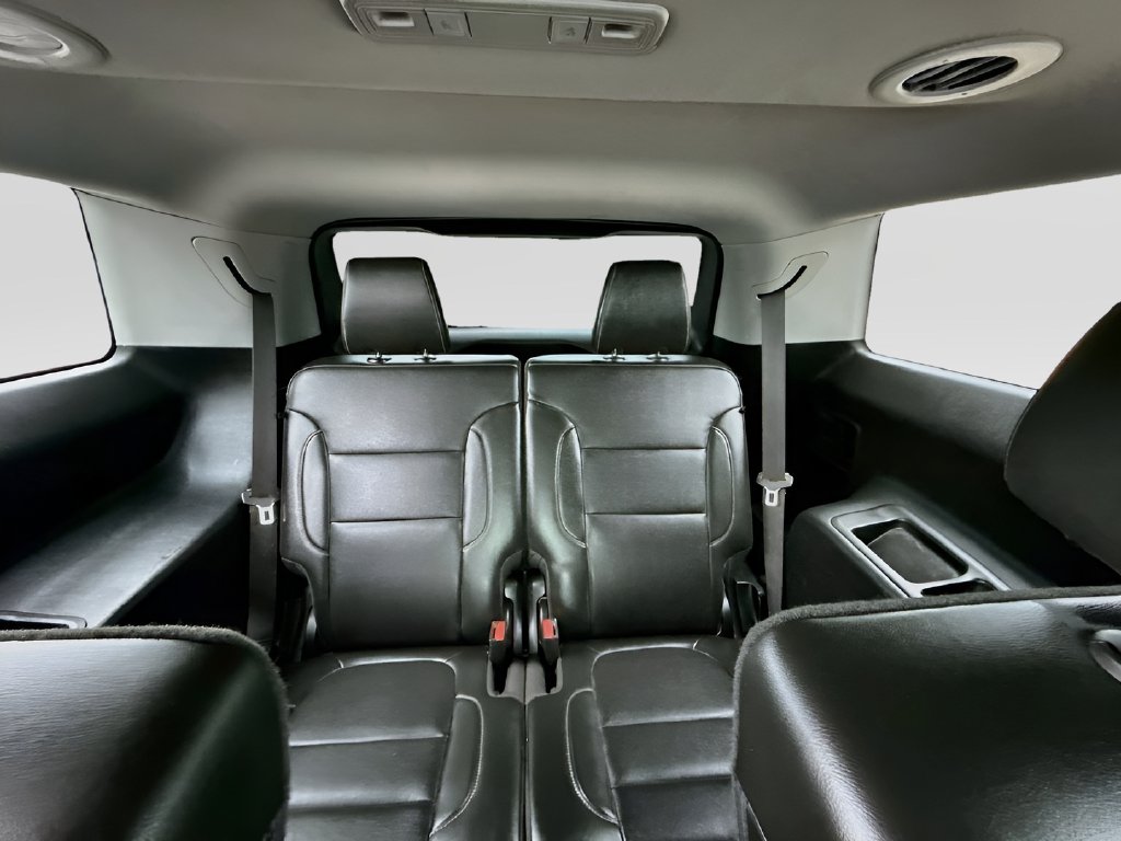 2023 GMC Acadia photo 29 of 35