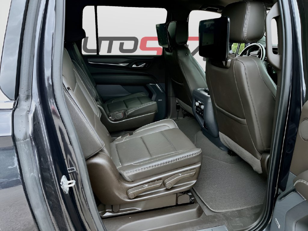 2023 GMC Yukon XL photo 27 of 32