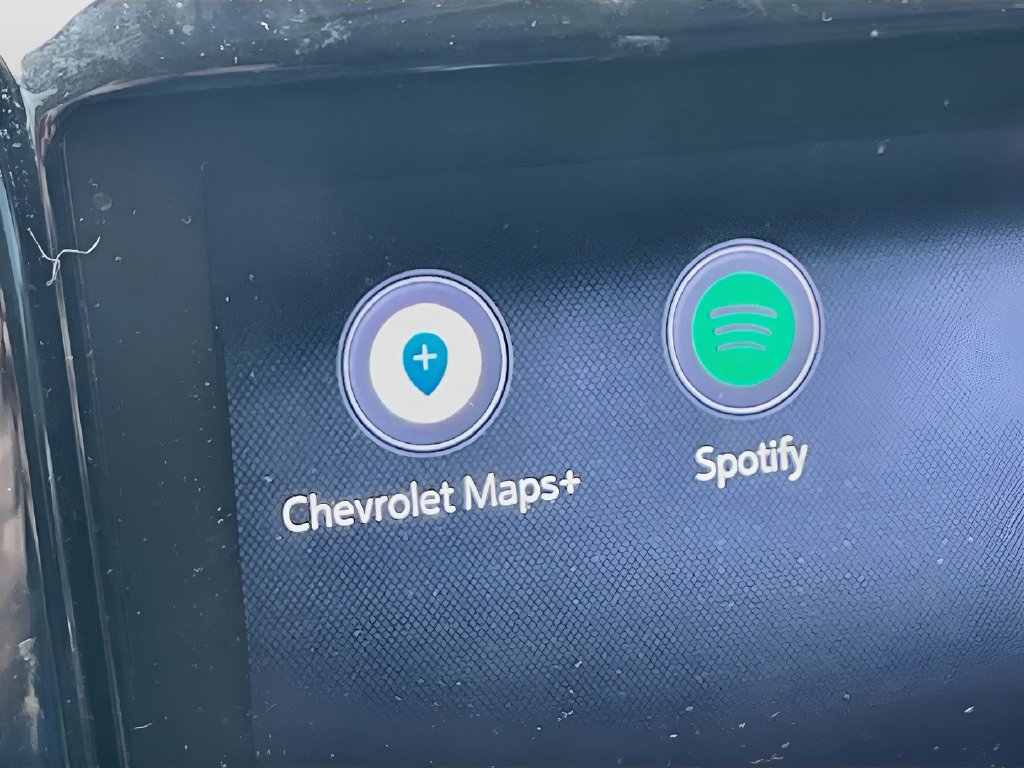 2021 Chevrolet Traverse photo 13 of 32