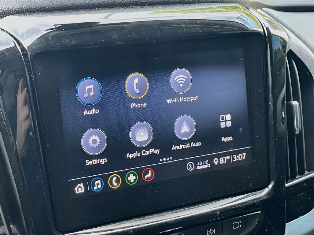 2021 Chevrolet Traverse photo 15 of 32