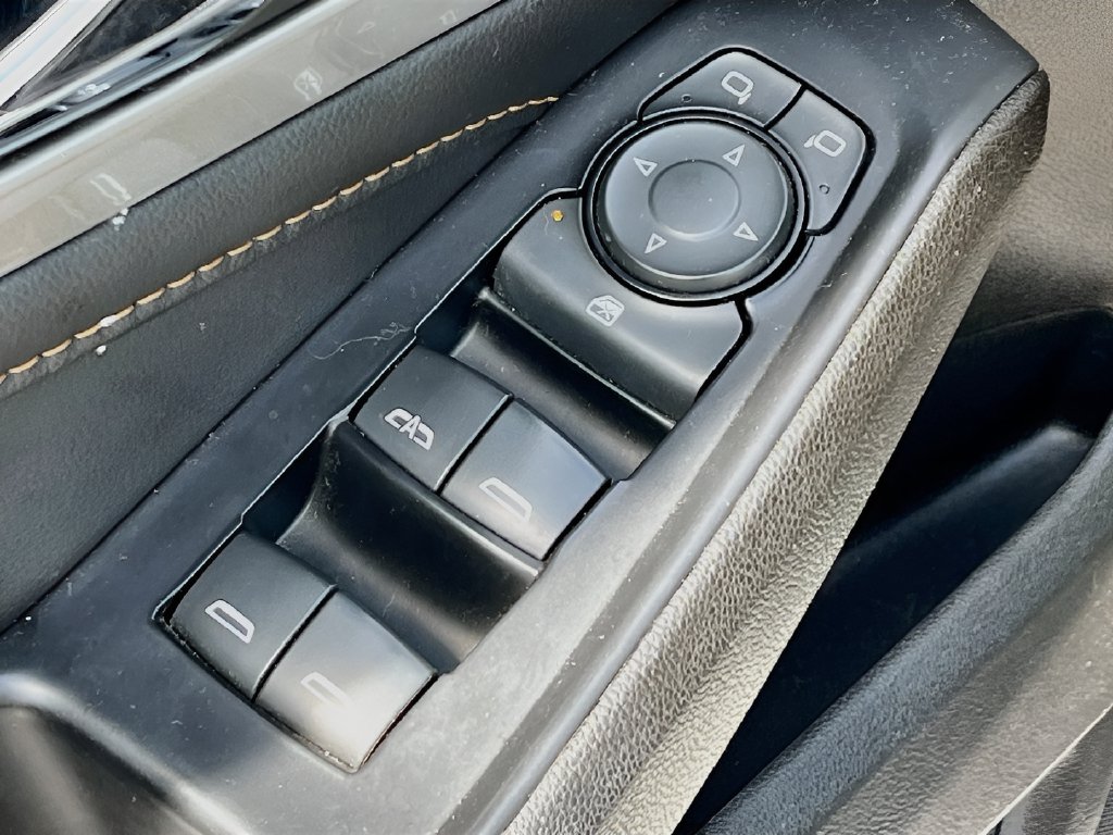 2021 Chevrolet Traverse photo 18 of 32
