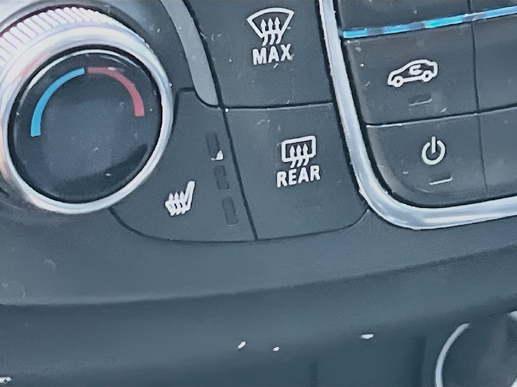 2021 Chevrolet Traverse photo 20 of 32