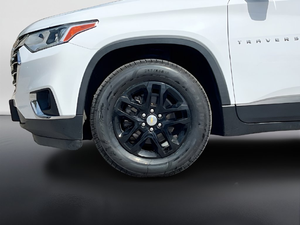 2021 Chevrolet Traverse photo 31 of 32