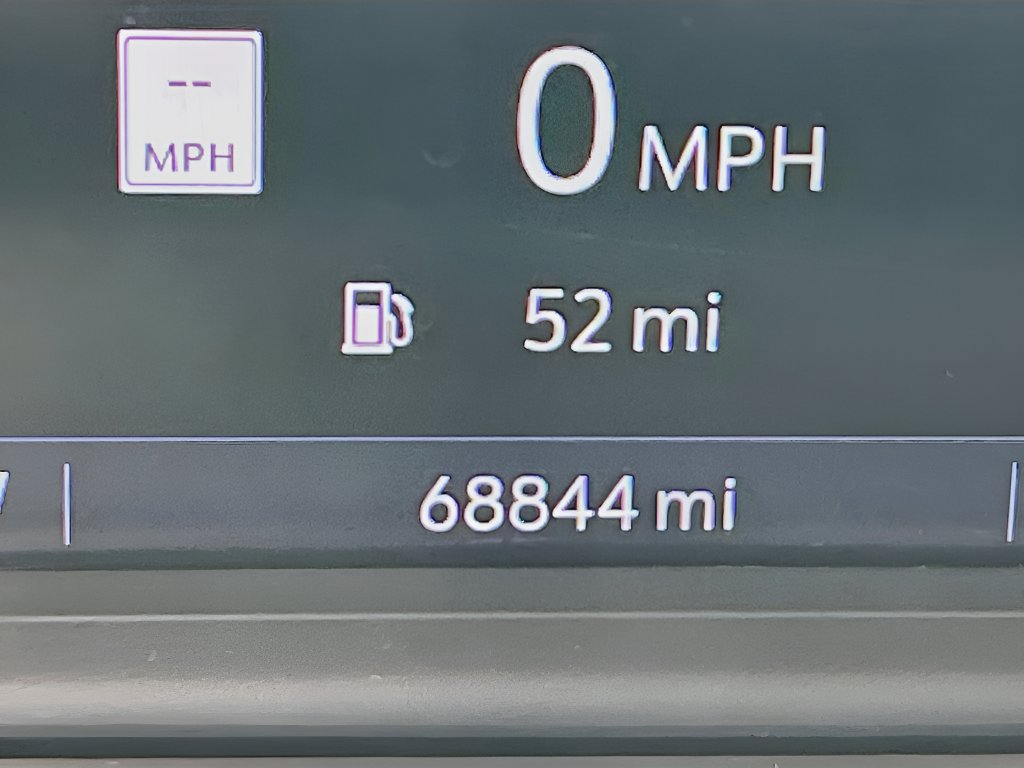 2021 Chevrolet Suburban photo 12 of 36