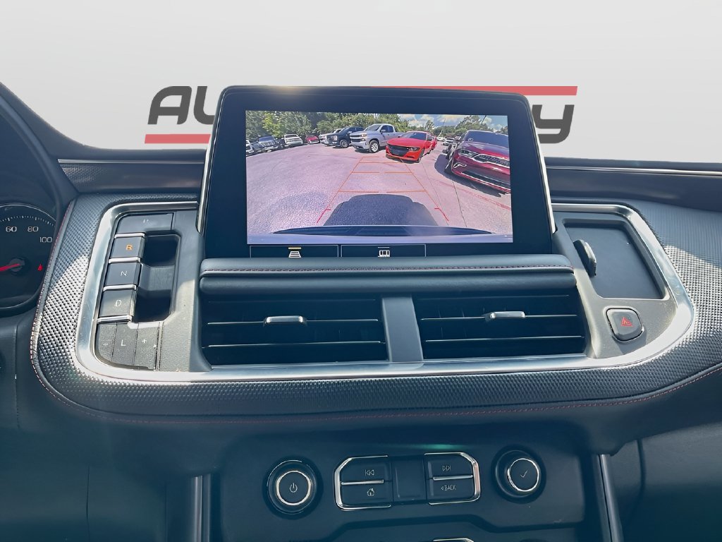 2021 Chevrolet Suburban photo 14 of 36