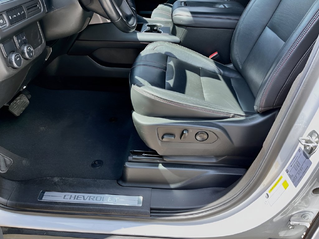 2021 Chevrolet Suburban photo 20 of 36