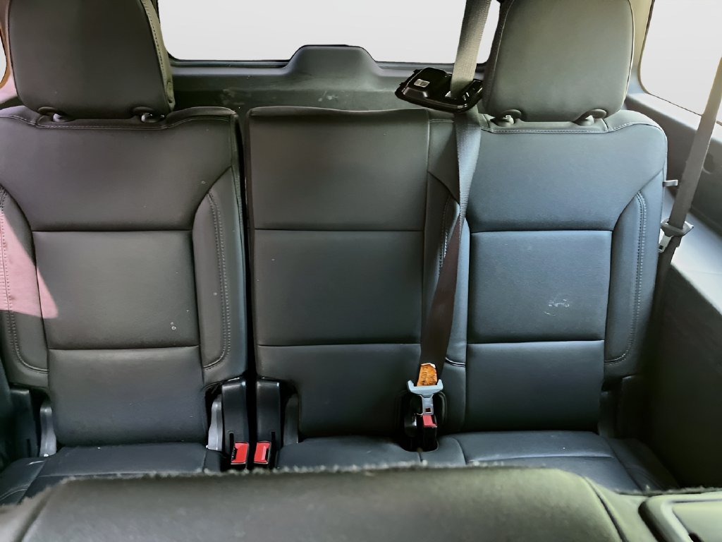 2021 Chevrolet Suburban photo 30 of 36