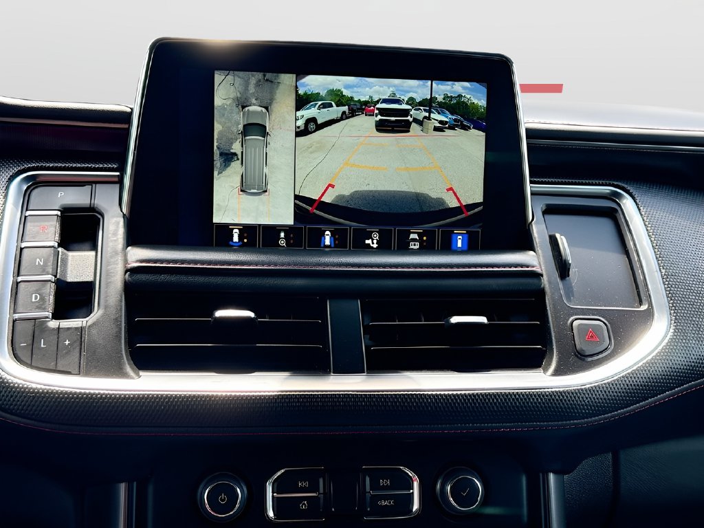 2022 Chevrolet Suburban photo 14 of 35