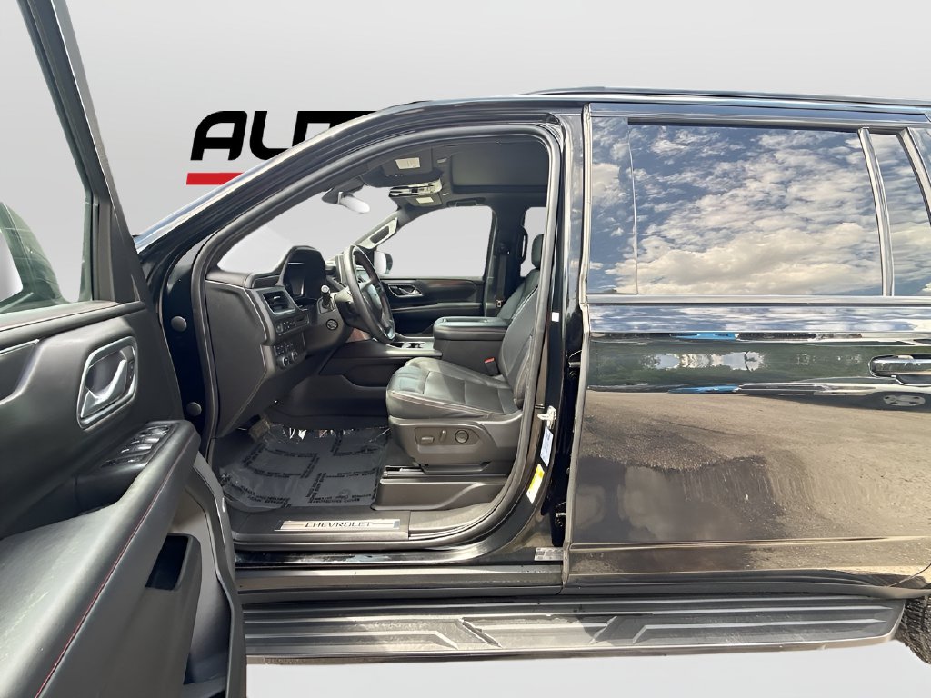 2022 Chevrolet Suburban photo 22 of 35