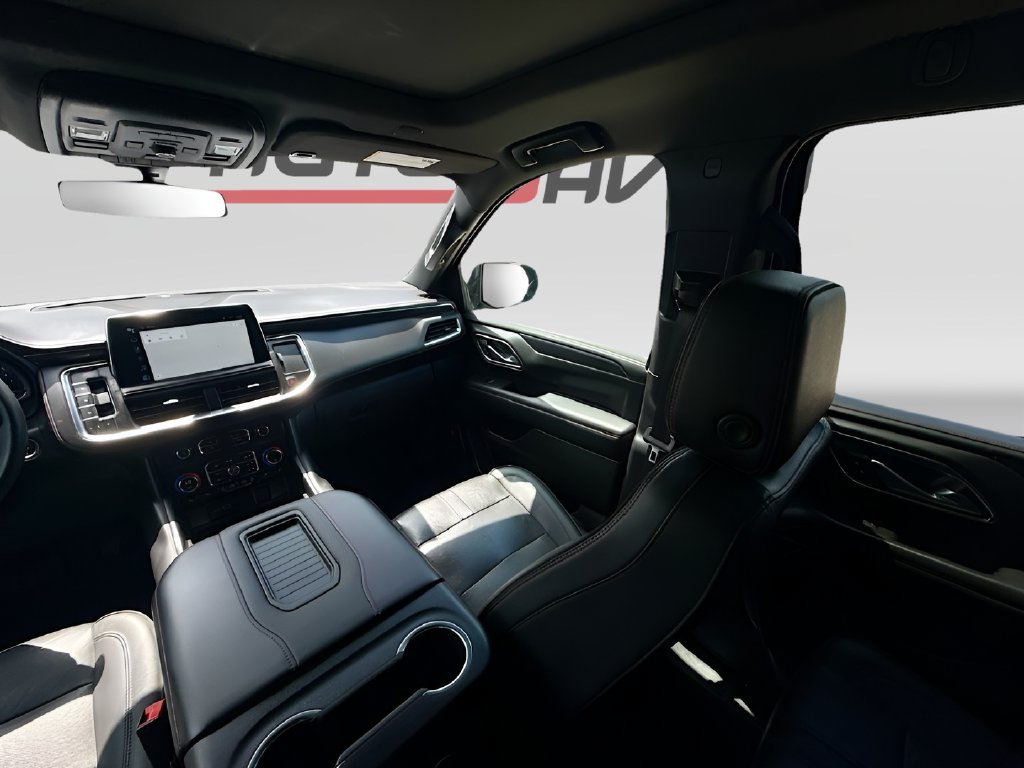 2022 Chevrolet Suburban photo 25 of 35
