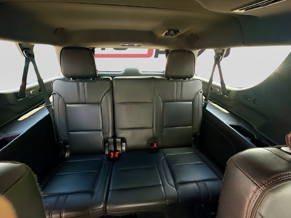 2022 Chevrolet Suburban photo 29 of 35