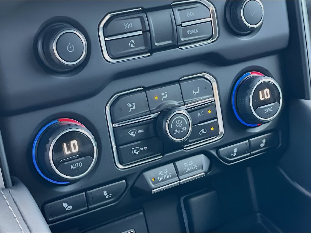 2024 Chevrolet Tahoe photo 16 of 35