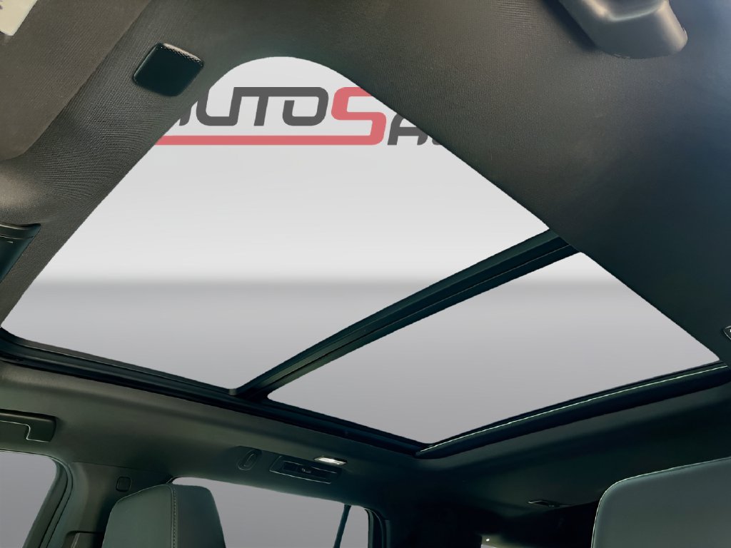 2024 Chevrolet Tahoe photo 23 of 35