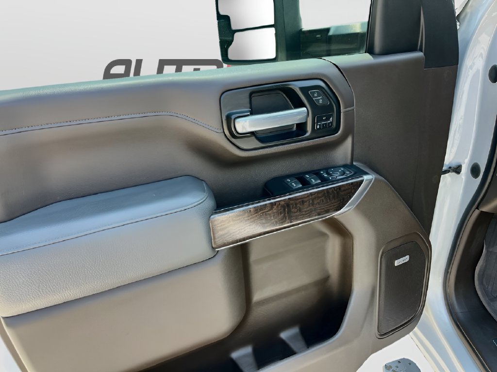 2022 GMC Sierra 2500HD photo 18 of 34