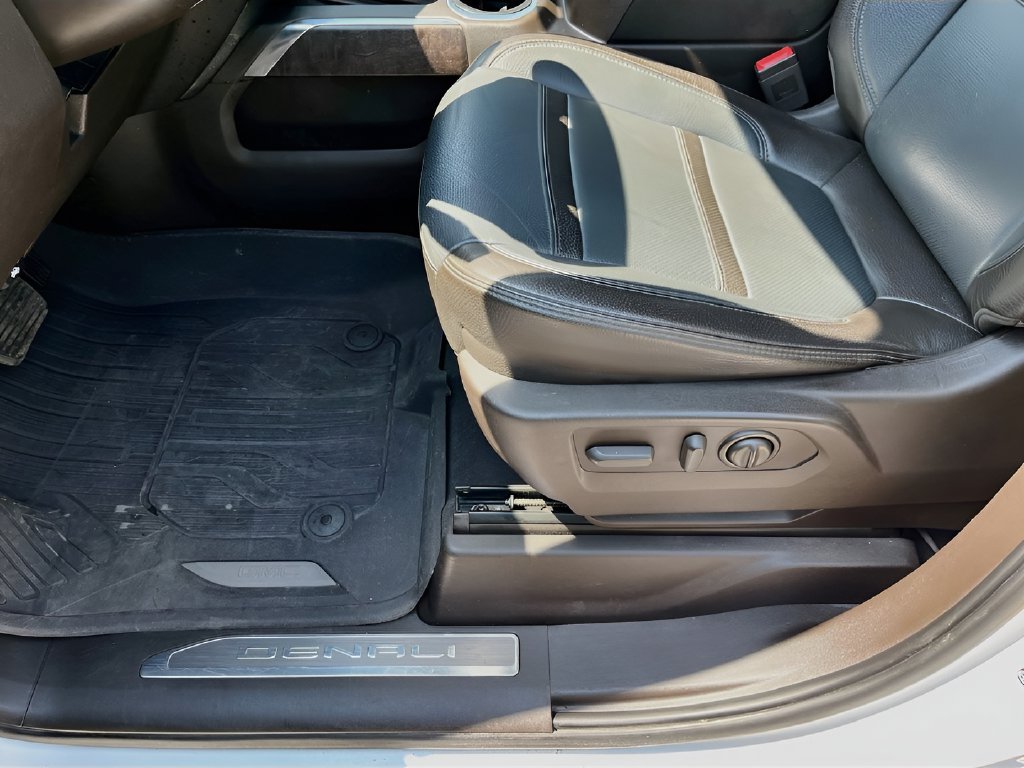 2022 GMC Sierra 2500HD photo 20 of 34