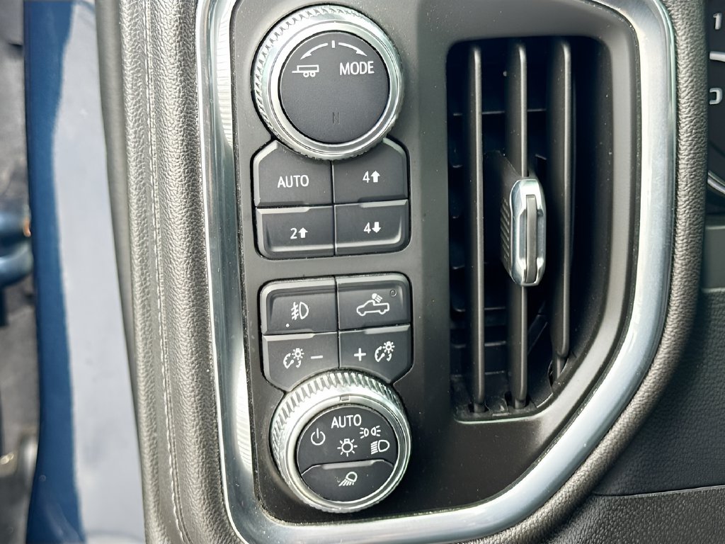 2022 GMC Sierra 2500HD photo 10 of 34